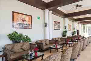 Infinity Saloon Bar - Grand Palladium Jamaica Resort & Spa - All Inclusive - Jamaica