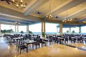 Bar Las Brisas - Grand Palladium Jamaica Resort & Spa - All Inclusive - Jamaica